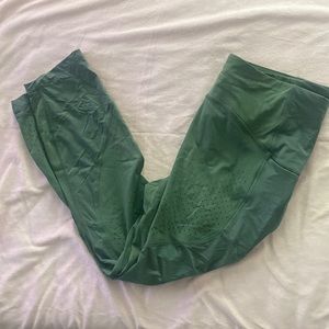 Lululemon leggings with pockets